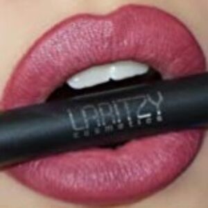 5/$25 PLUM 💜 Laritzy Cosmetics Lip Stix Buildable Crayon Lipstick
